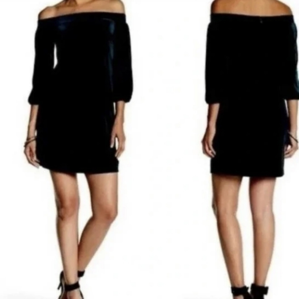 Vince Camuto Blue Velvet off shoulder mini dress size small holiday party